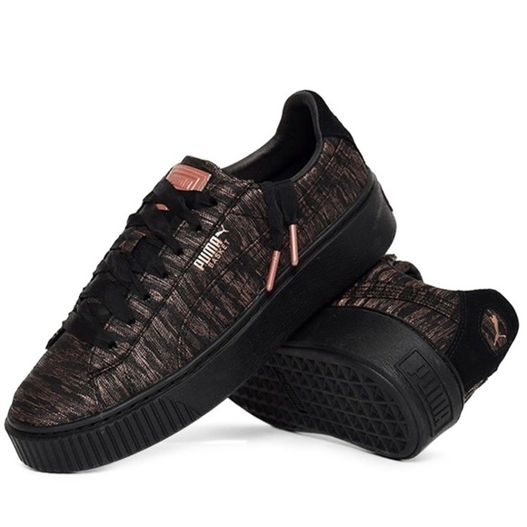 PUMA /BASKET PLATFORM VR SNEAKERS/ NWOB / NWOT Woman’s / Size 7 - Picture 1 of 14